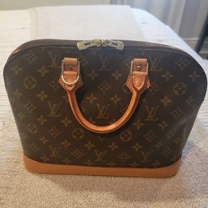 AUTHENTIC*** Louis vuitton Alma pm